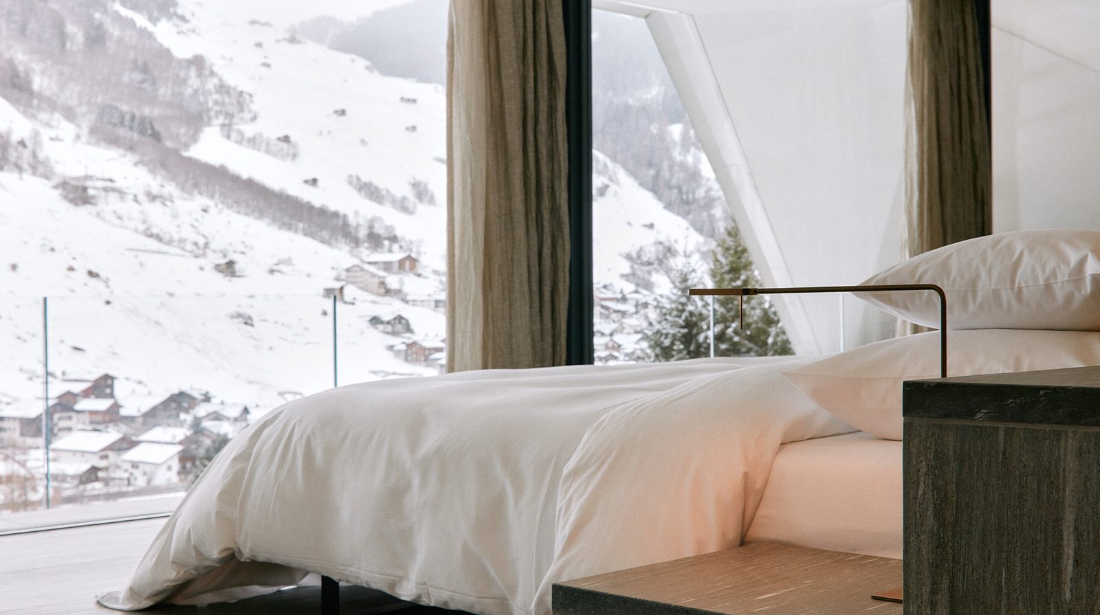 7132 Hotel interior