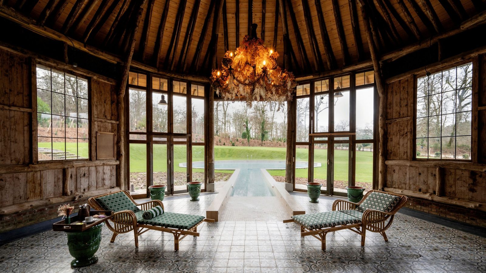 Abbaye des Vaux de Cernay interior