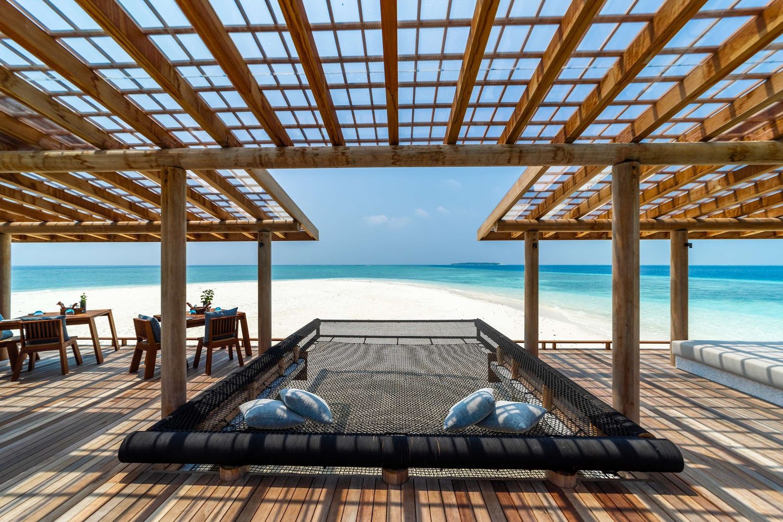 Alila Kothaifaru Maldives interior