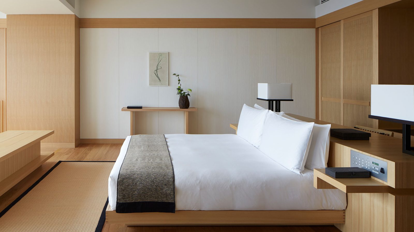 Aman Tokyo signature suite