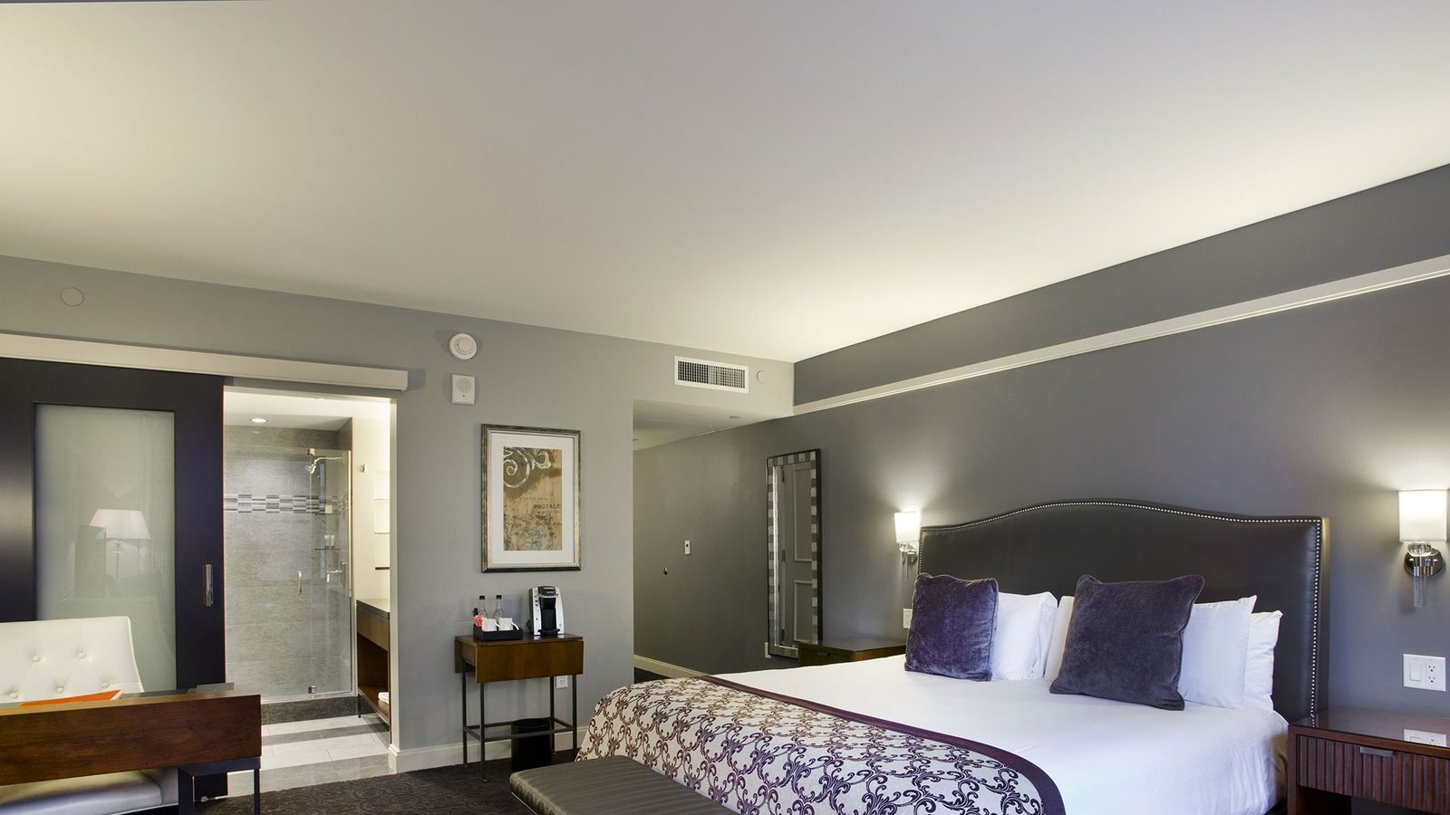 Ambassador Hotel Wichita interior