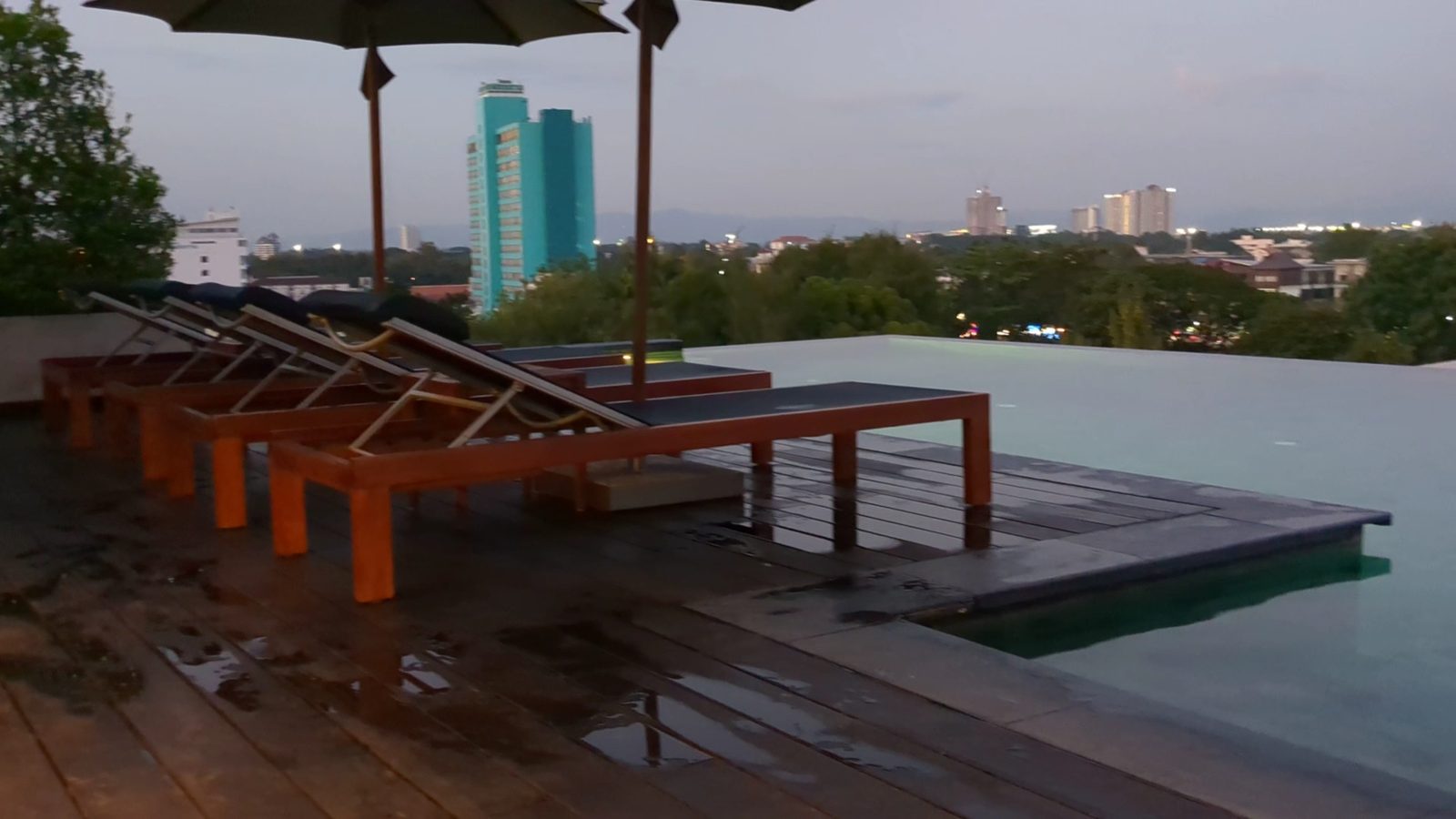 Anantara Chiang Mai Serviced Suites interior