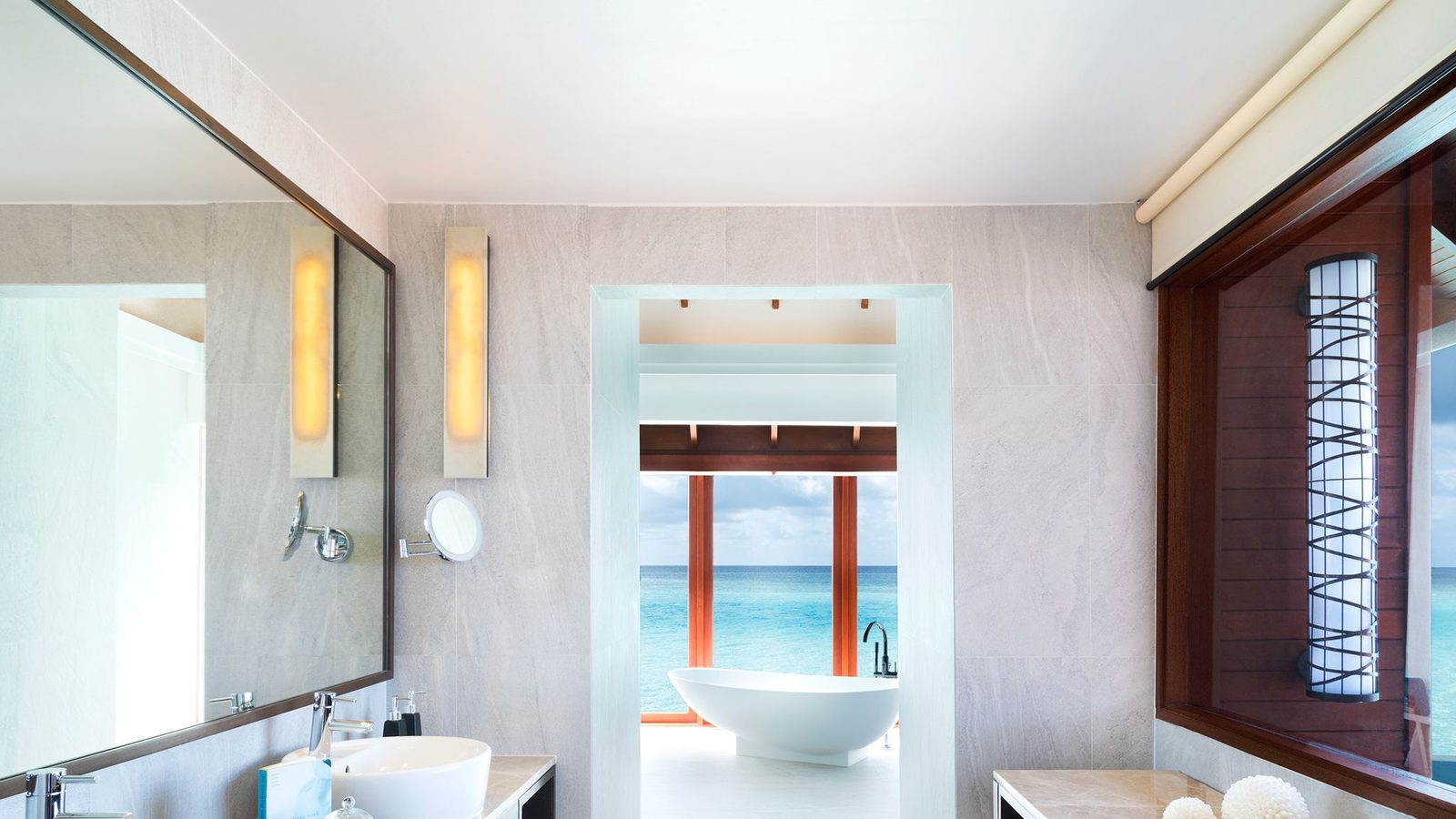 Anantara Dhigu Maldives Resort interior