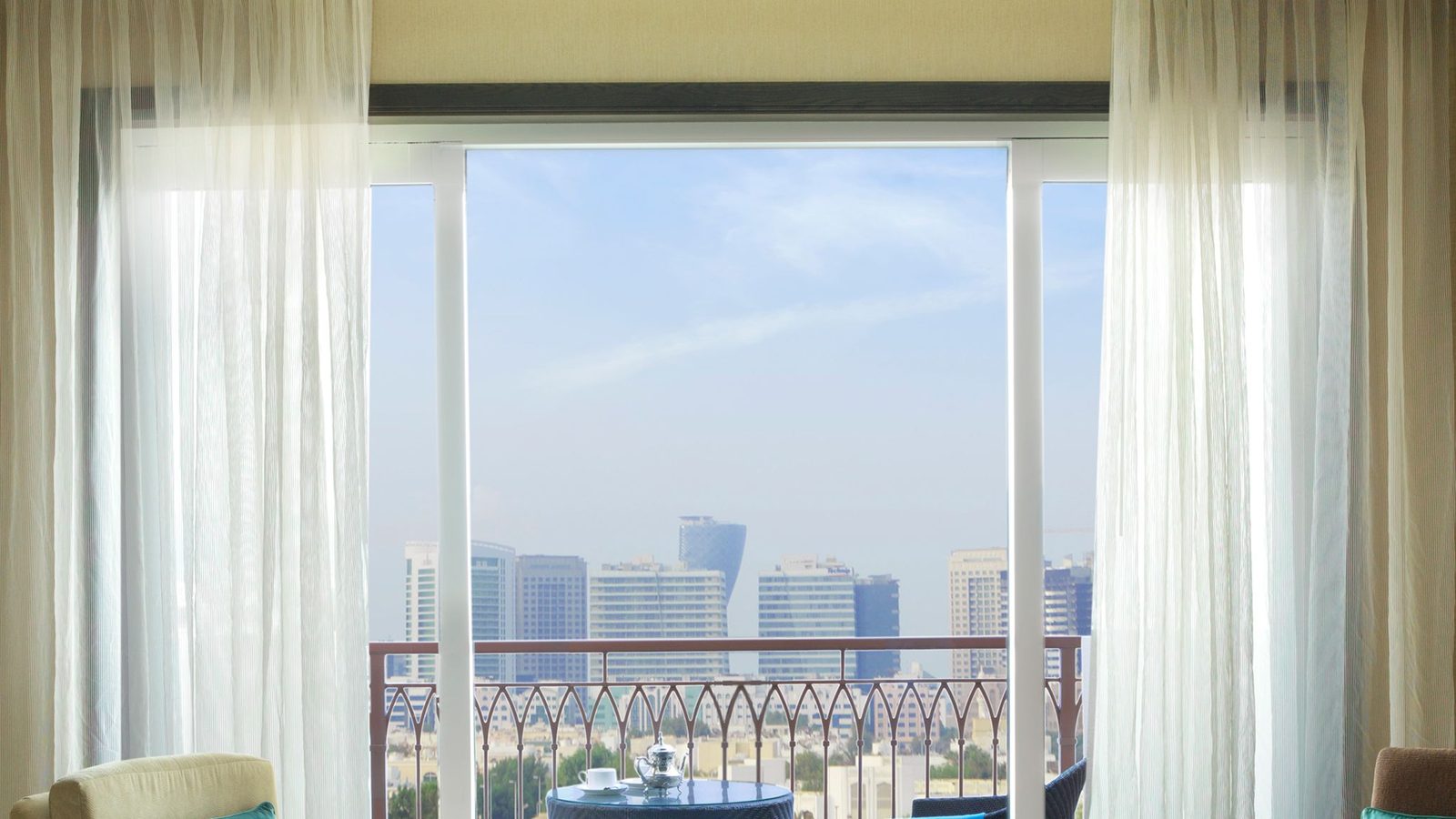 Anantara Eastern Mangroves Abu Dhabi Hotel interior