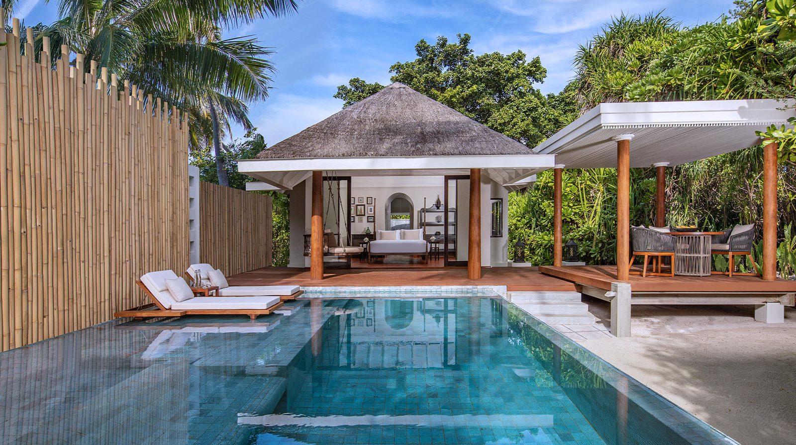 Anantara Kihavah Maldives Villas interior