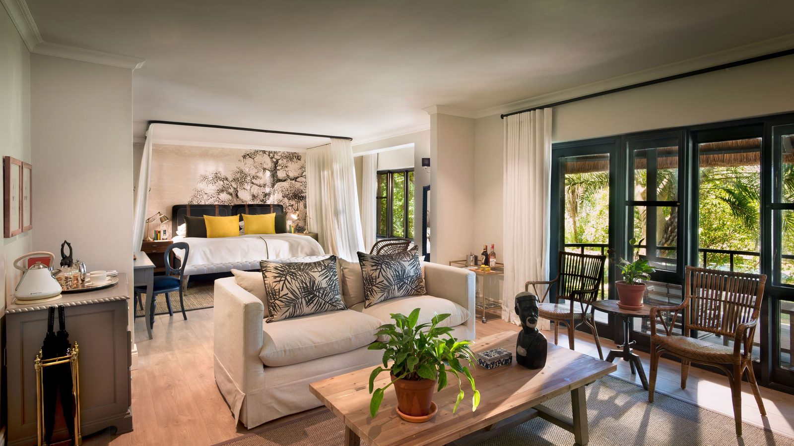 Stanley & Livingstone Boutique Hotel