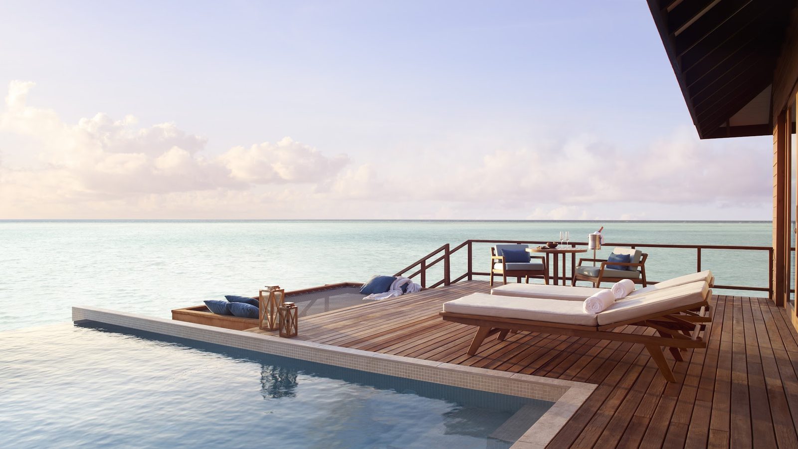 Anantara Veli Maldives Resort interior