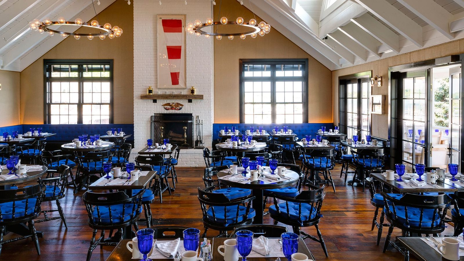 Baron’s Cove interior