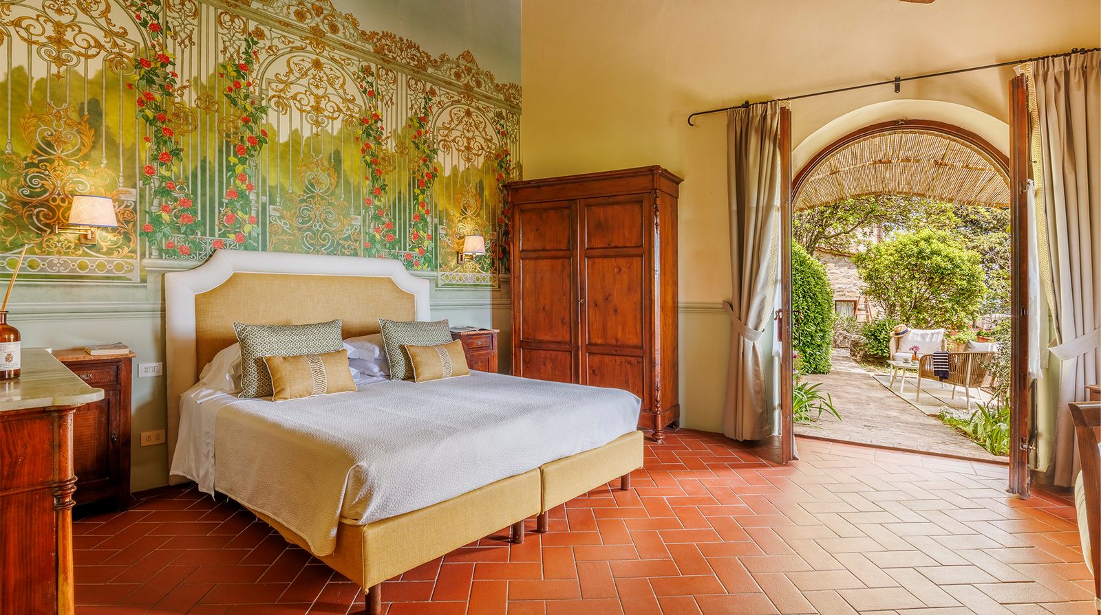 Borgo Vescine interior