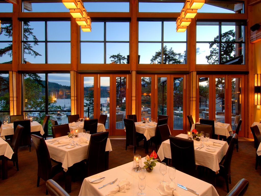 Brentwood Bay Resort interior