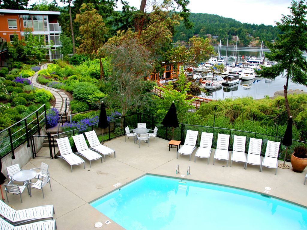 Brentwood Bay Resort