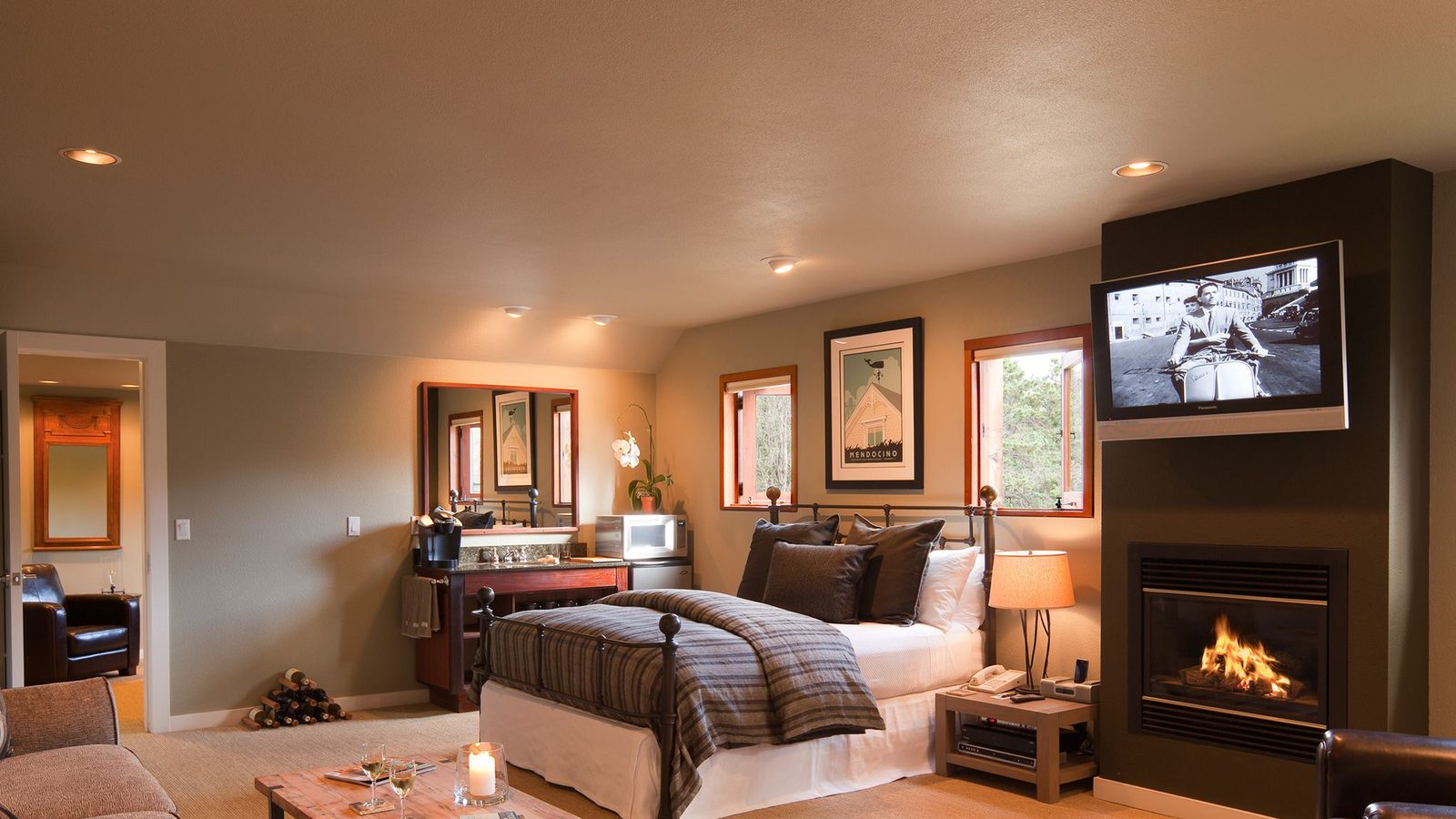 Brewery Gulch Inn interior