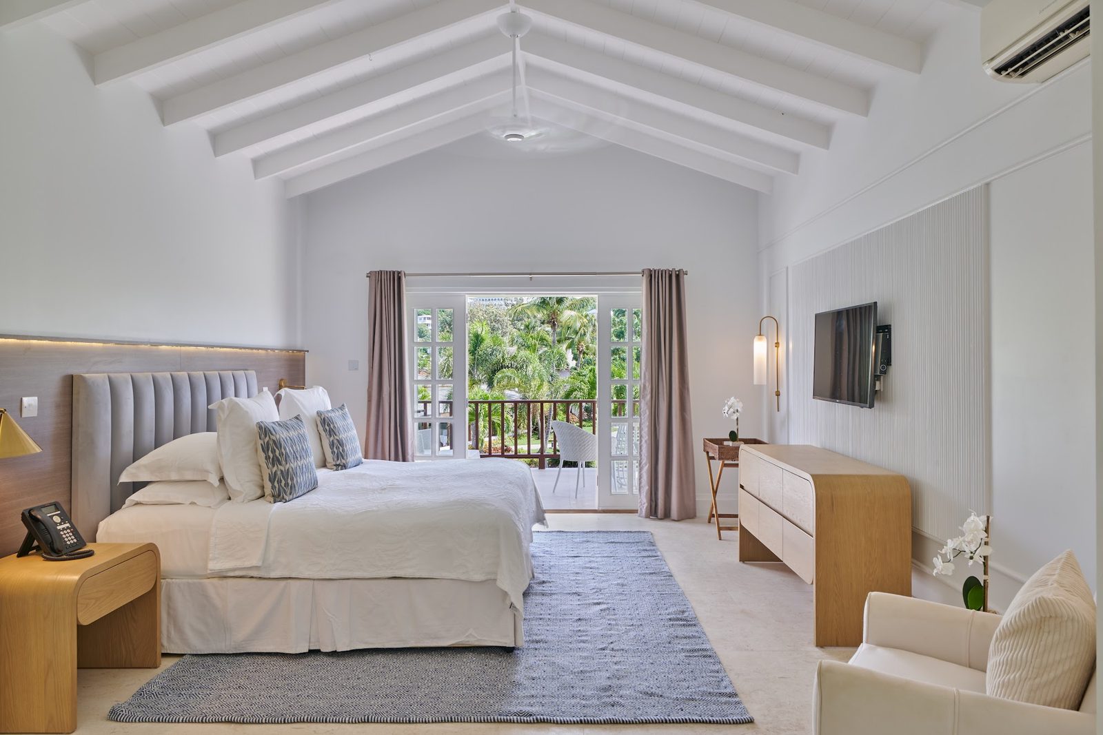 Calabash Hotel interior
