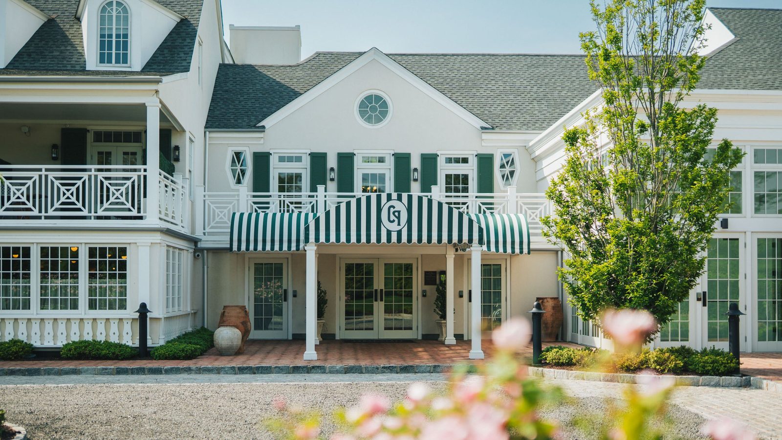 Canoe Place Inn & Cottages