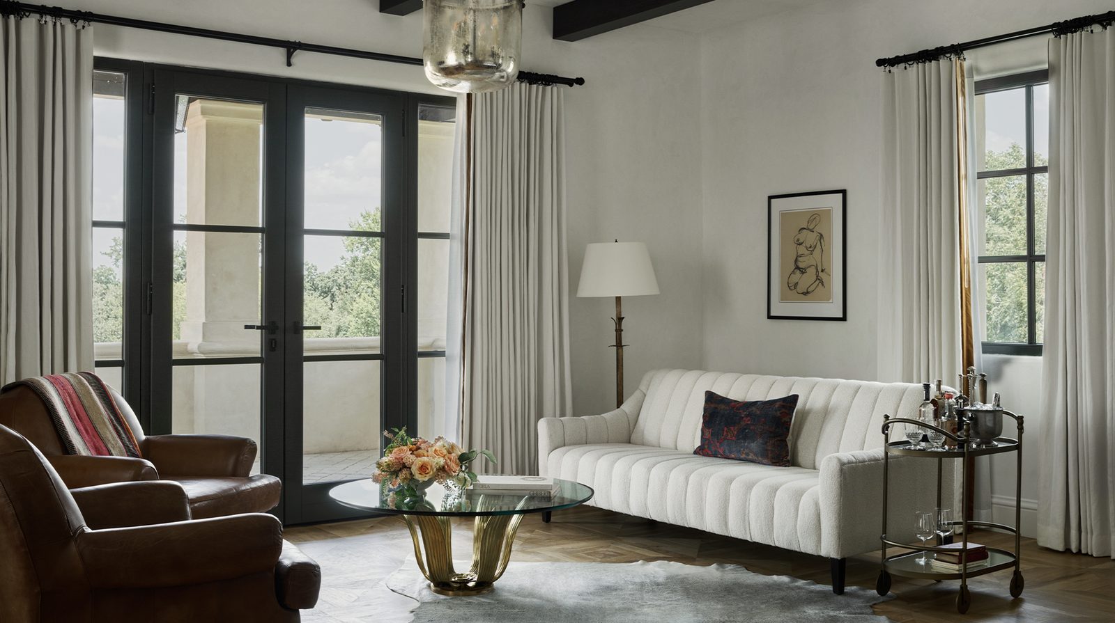 Commodore Perry Estate, Auberge Collection interior