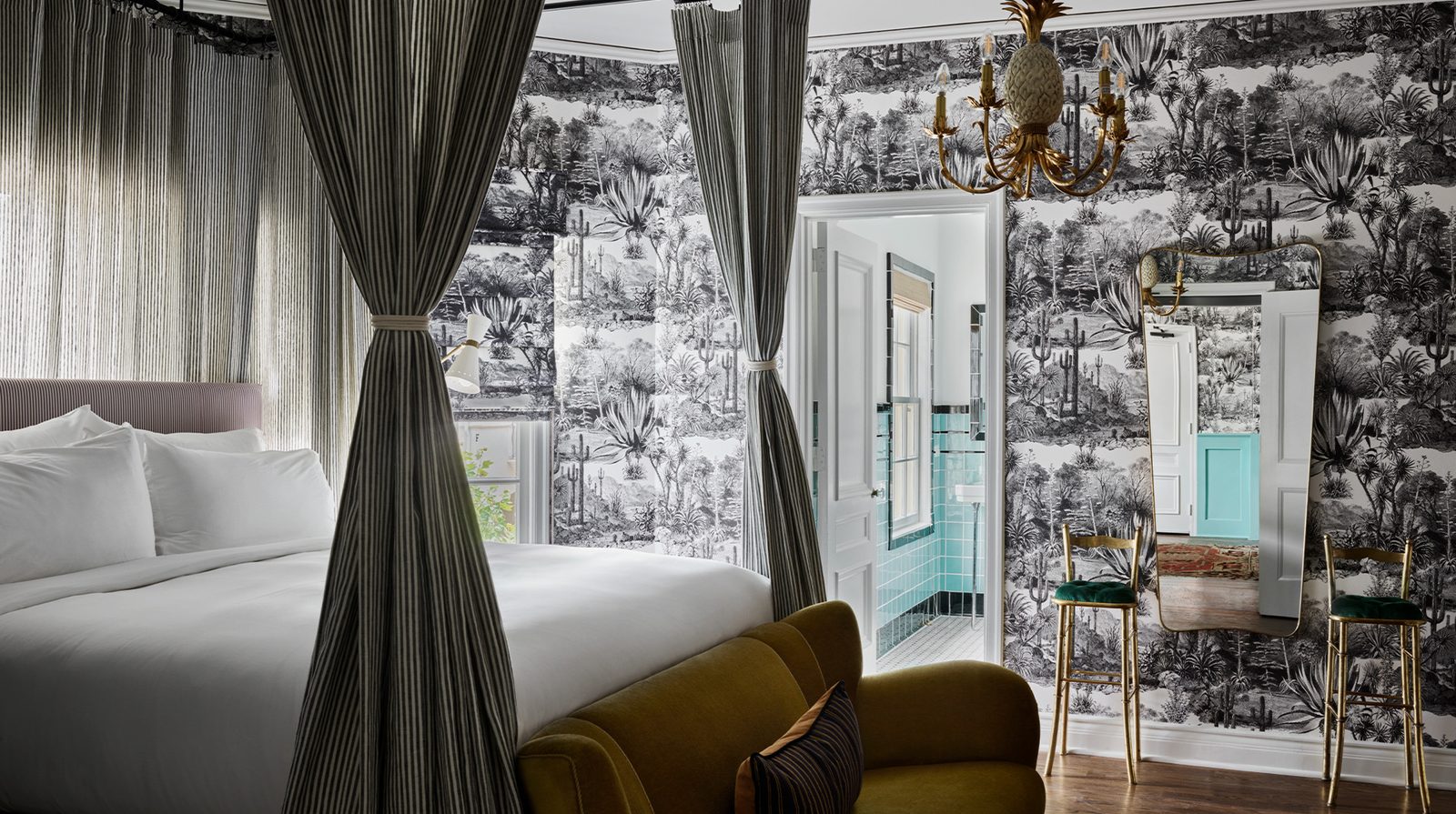 Commodore Perry Estate, Auberge Collection interior