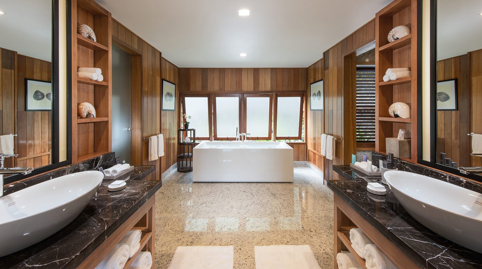 Conrad Bora Bora Nui interior