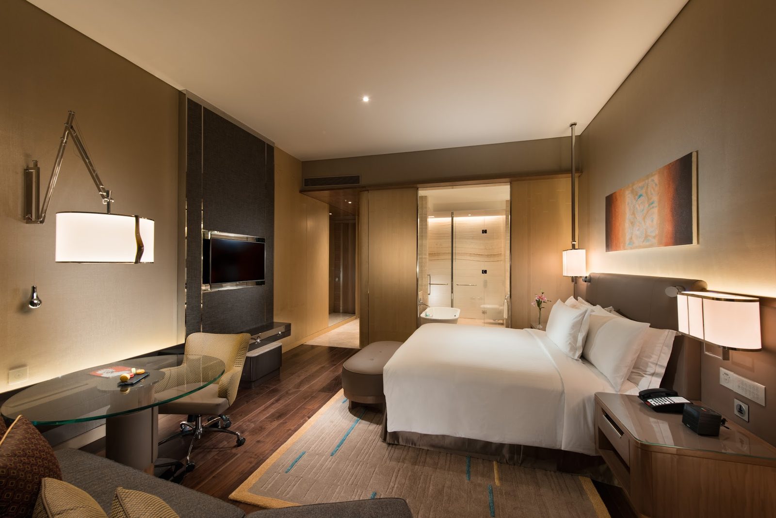Conrad Pune interior