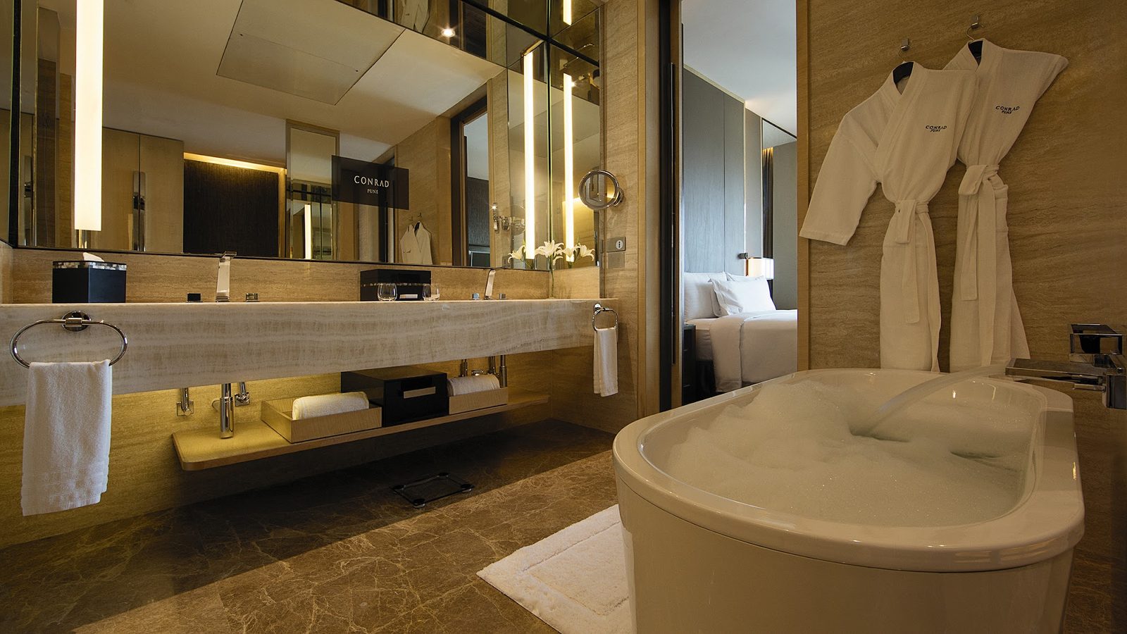 Conrad Pune interior