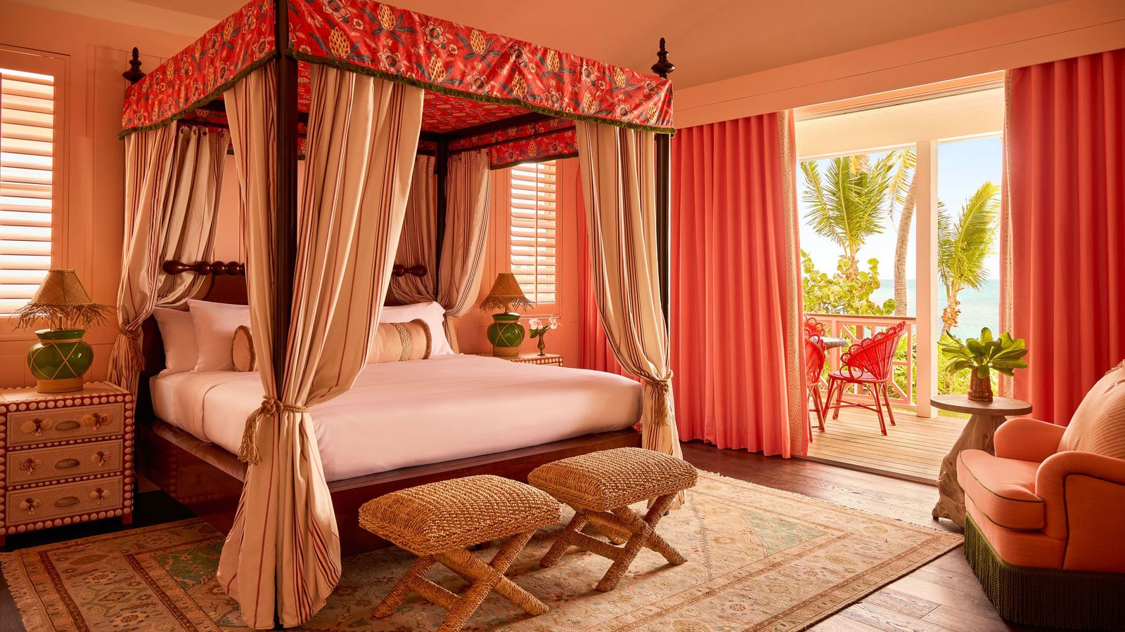 Coral Sands Inn & Cottages