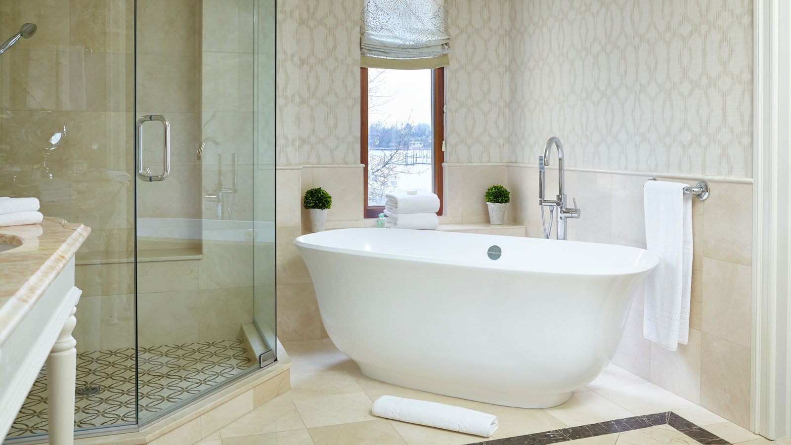 Delamar Greenwich Harbor interior