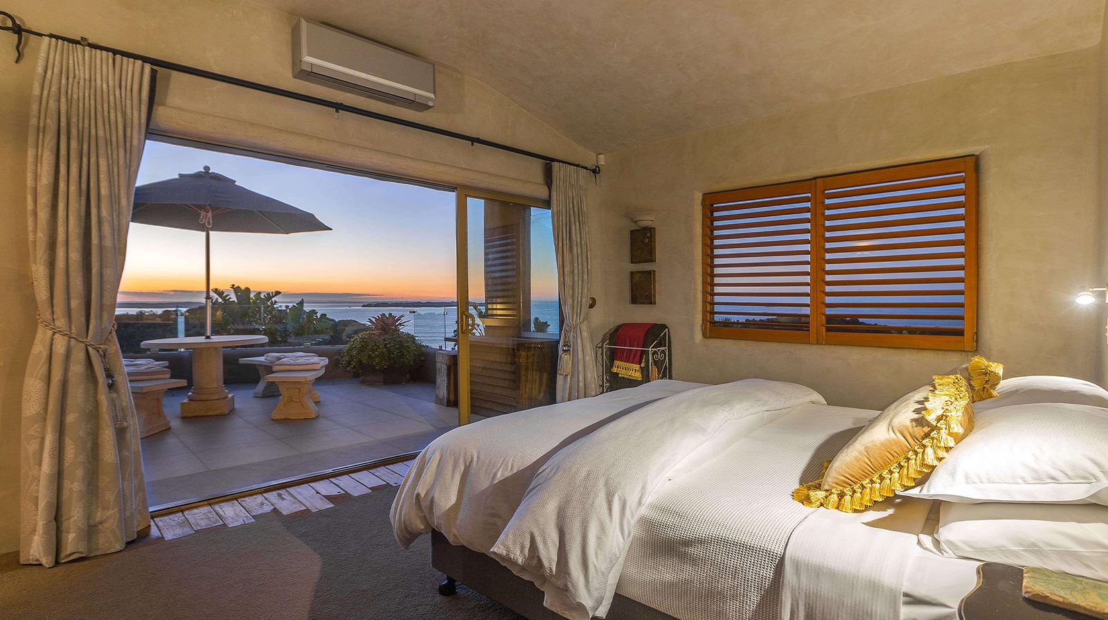 Delamore Lodge interior