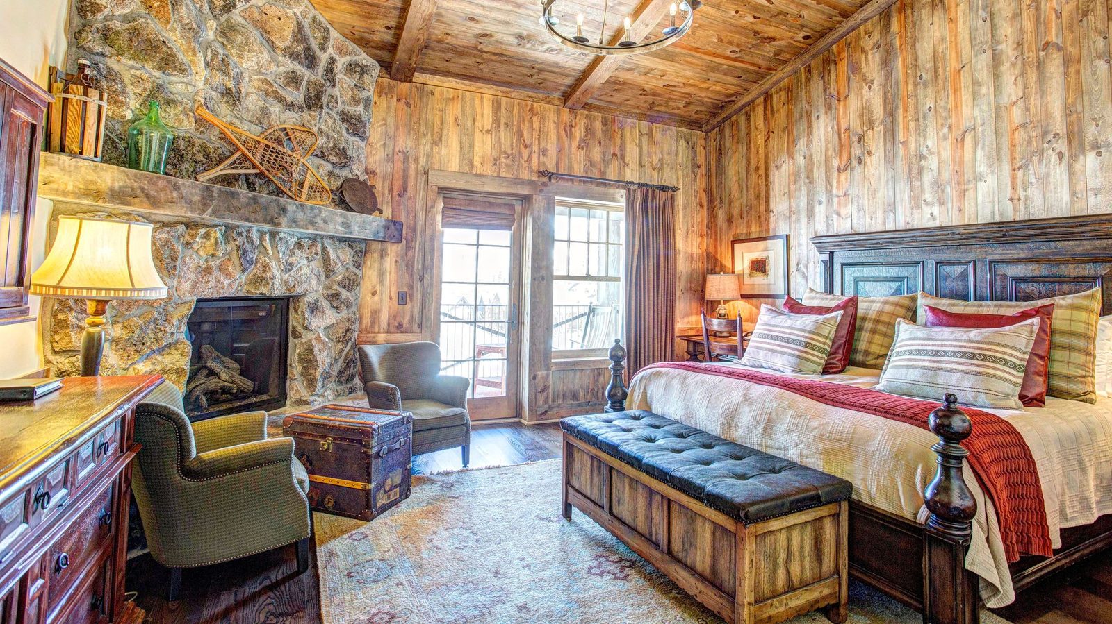 Devil's Thumb Ranch Resort & Spa interior