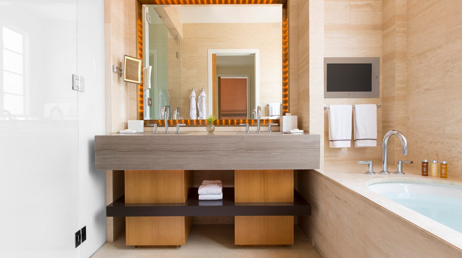 Hotel Bel-Air interior