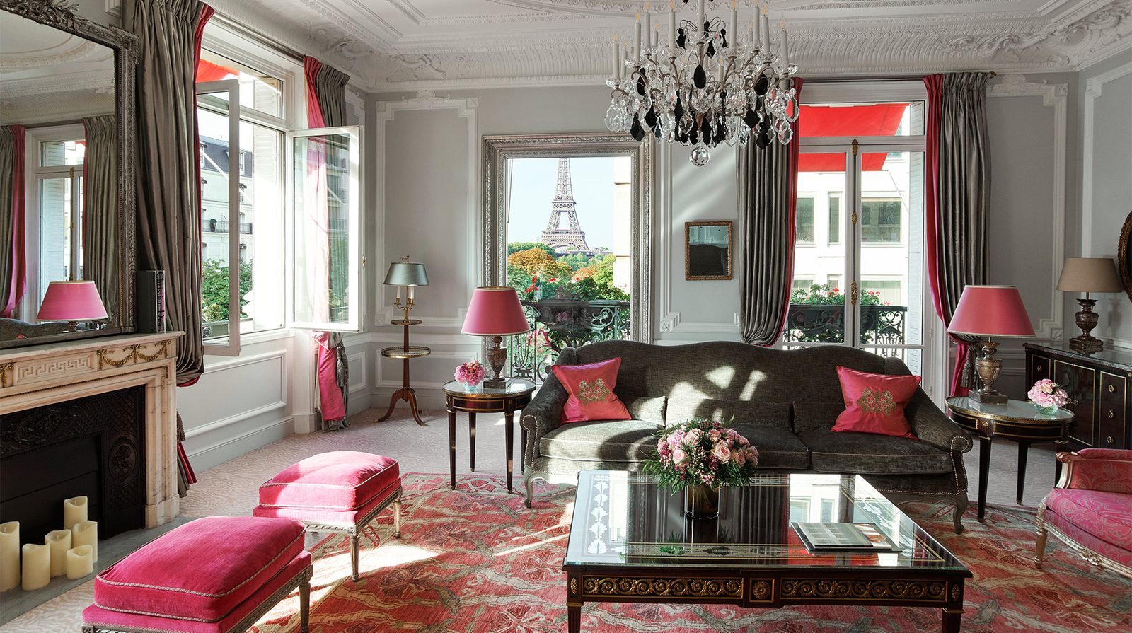 Hotel Plaza Athénée Paris interior