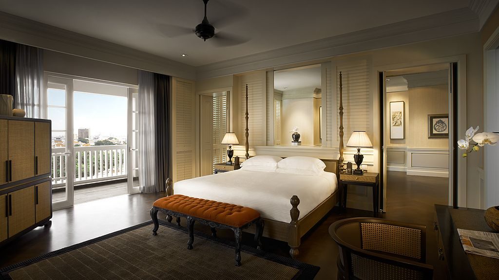 Eastern & Oriental Hotel interior