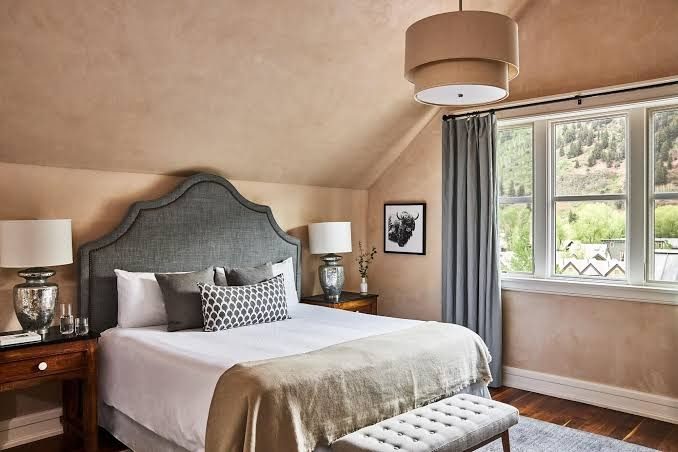 Element 52, Auberge Collection interior