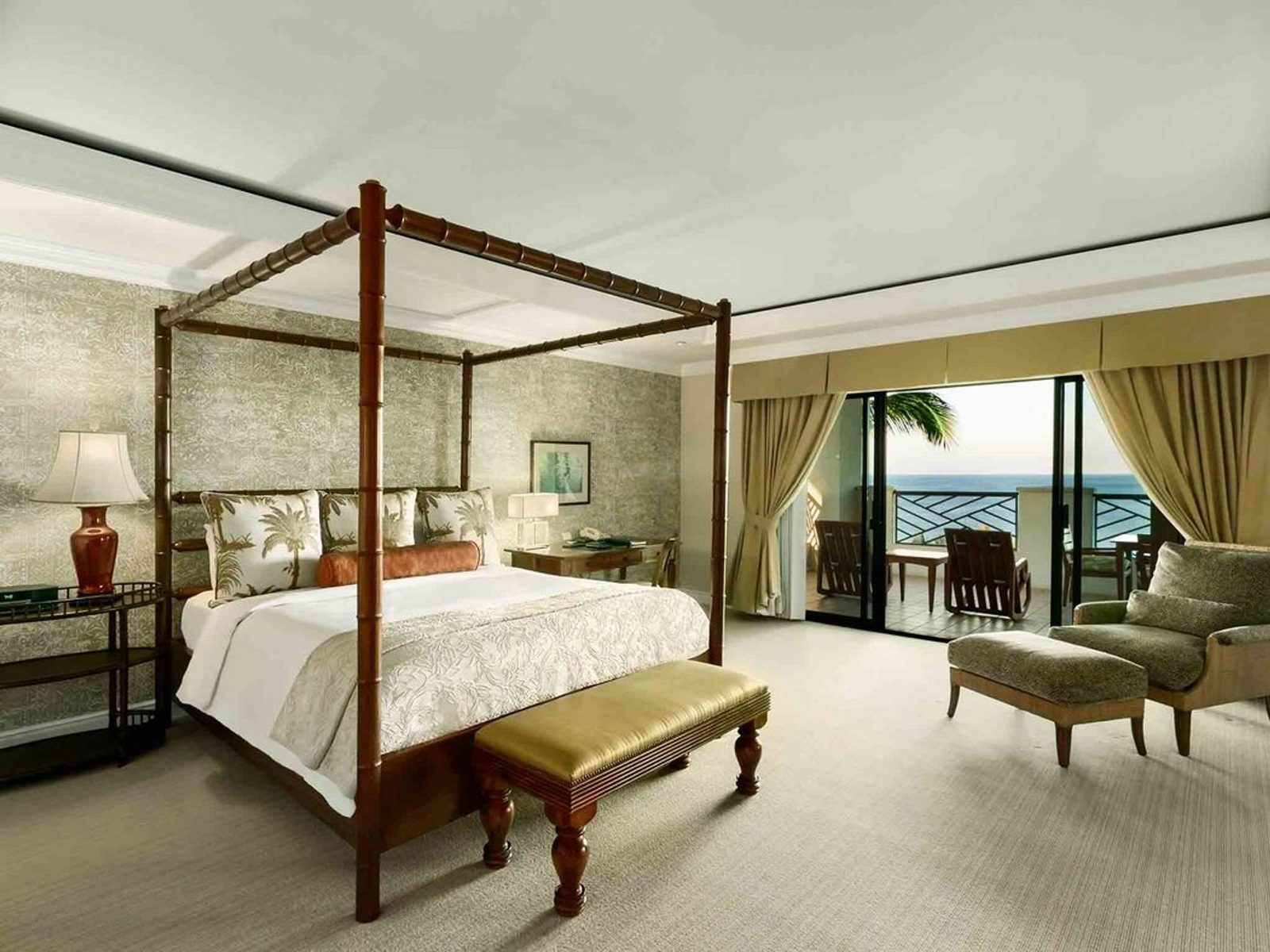 Fairmont Orchid Hawaii interior