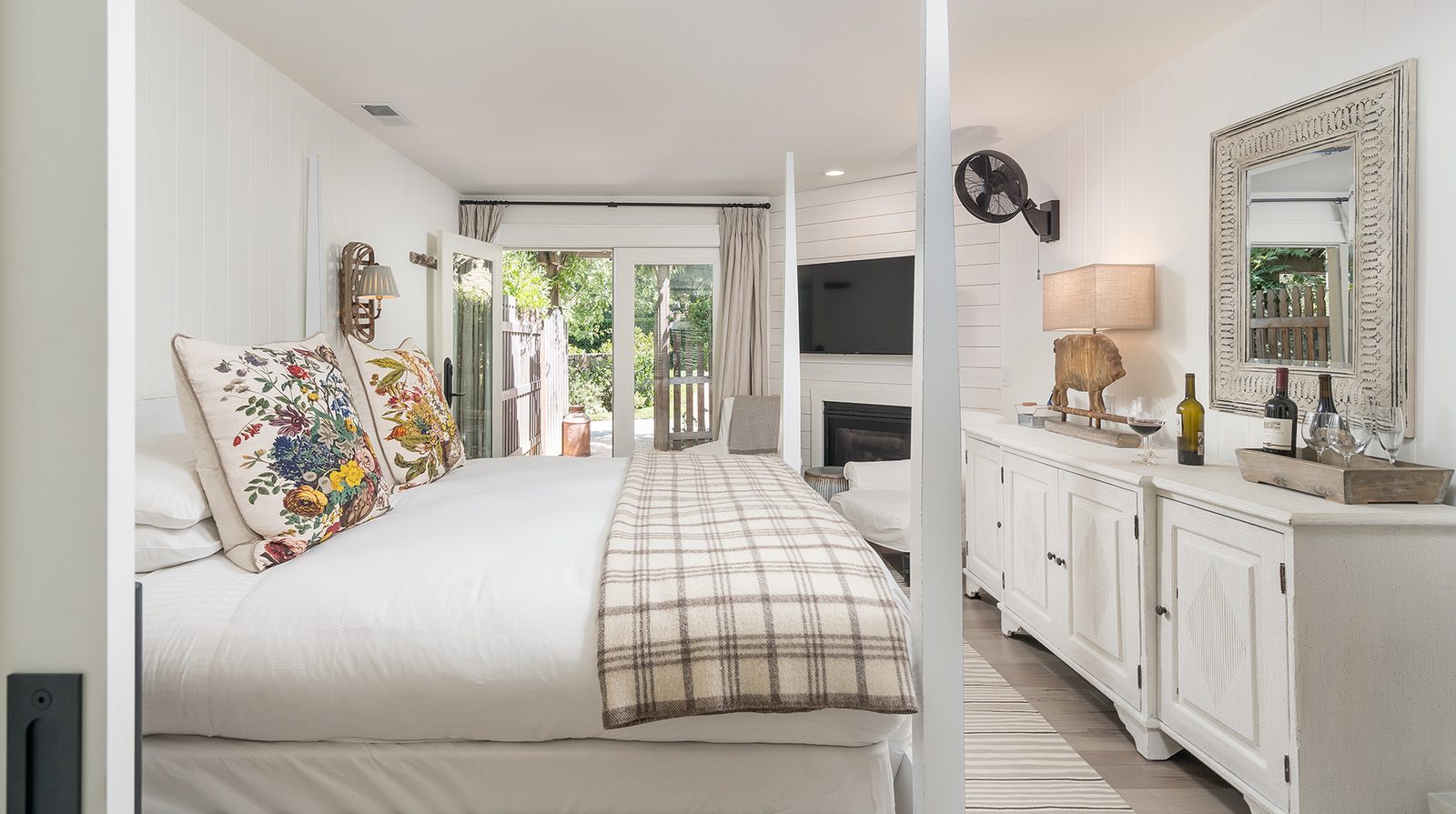 Farmhouse Inn