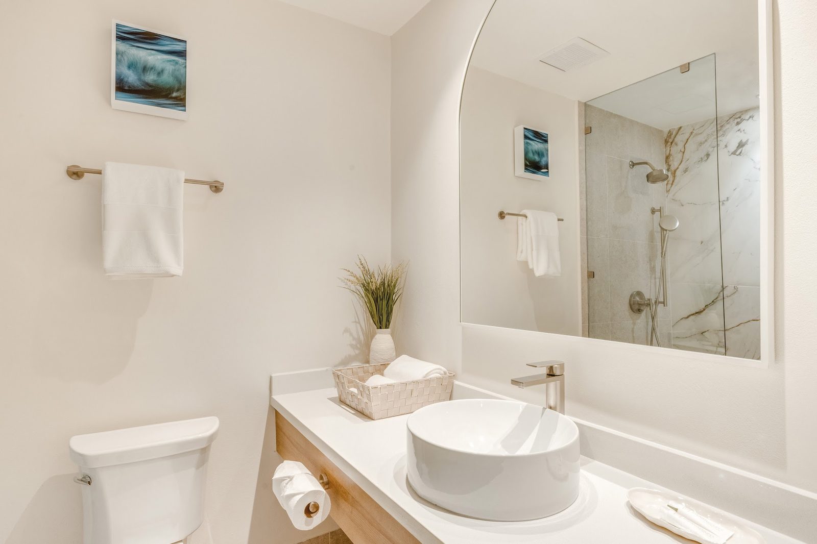 Fort George Hotel & Spa interior