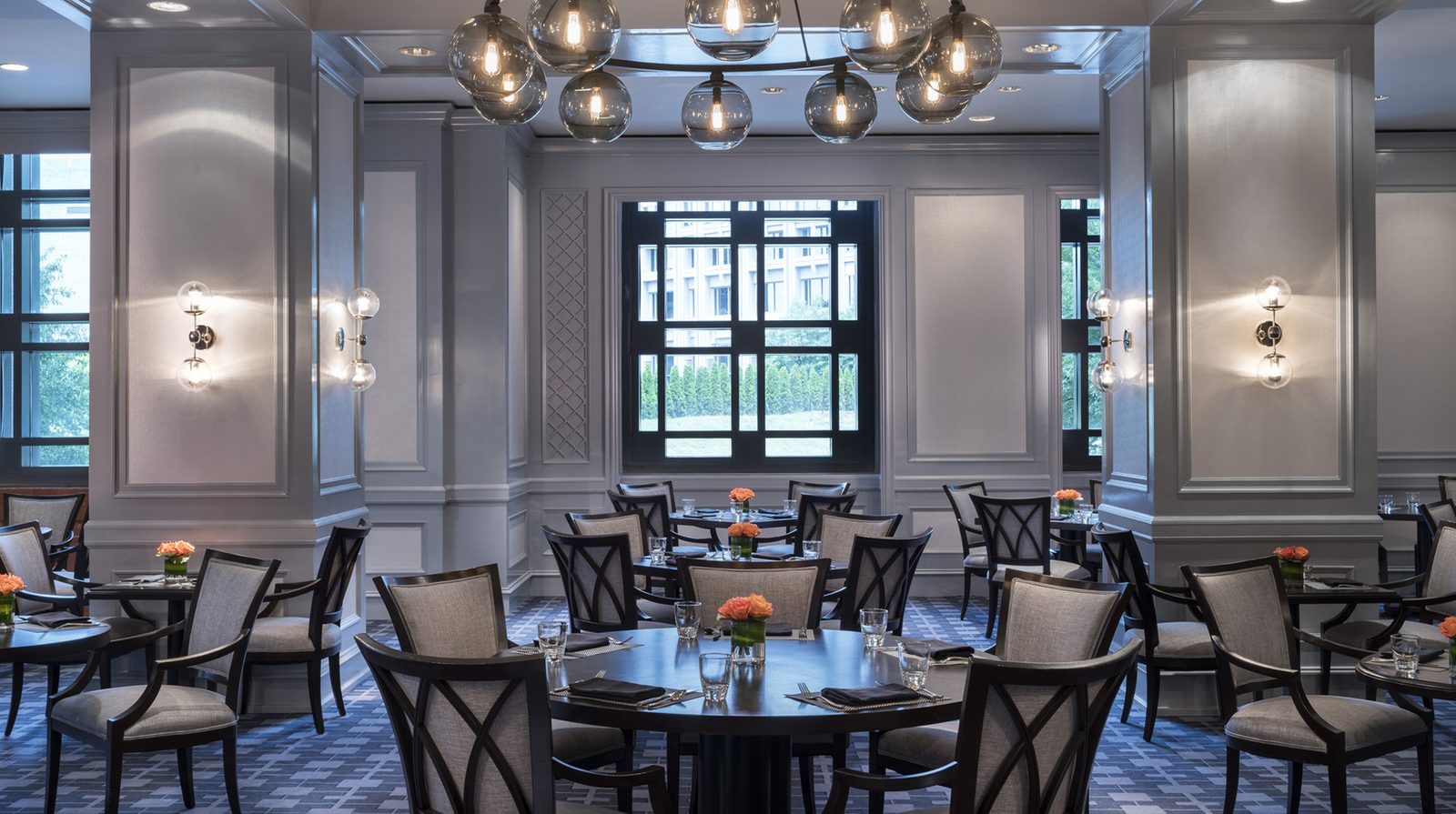 Four Seasons Hotel Atlanta interior