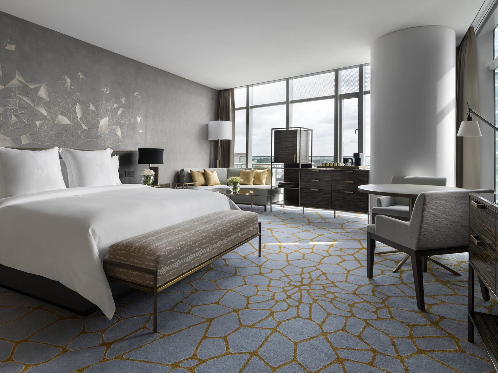 Four Seasons Hotel Bengaluru at Embassy ONE interior