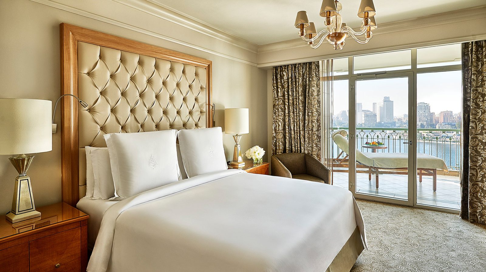 Four Seasons Hotel Cairo at Nile Plaza interior