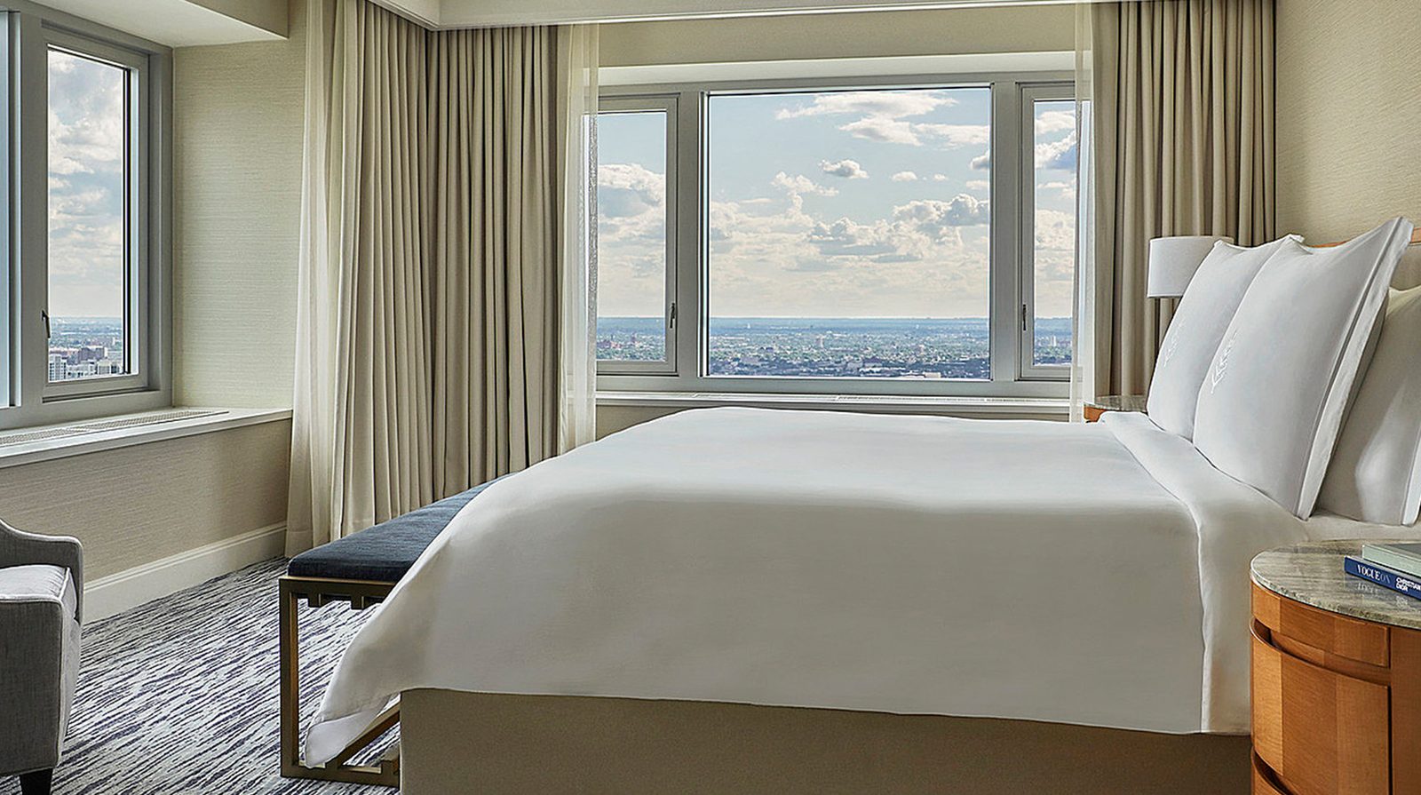 Four Seasons Hotel Chicago interior