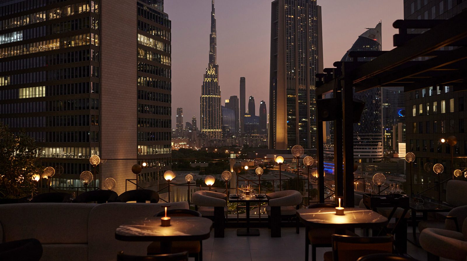 Four Seasons Hotel Dubai International Financial Centre interior