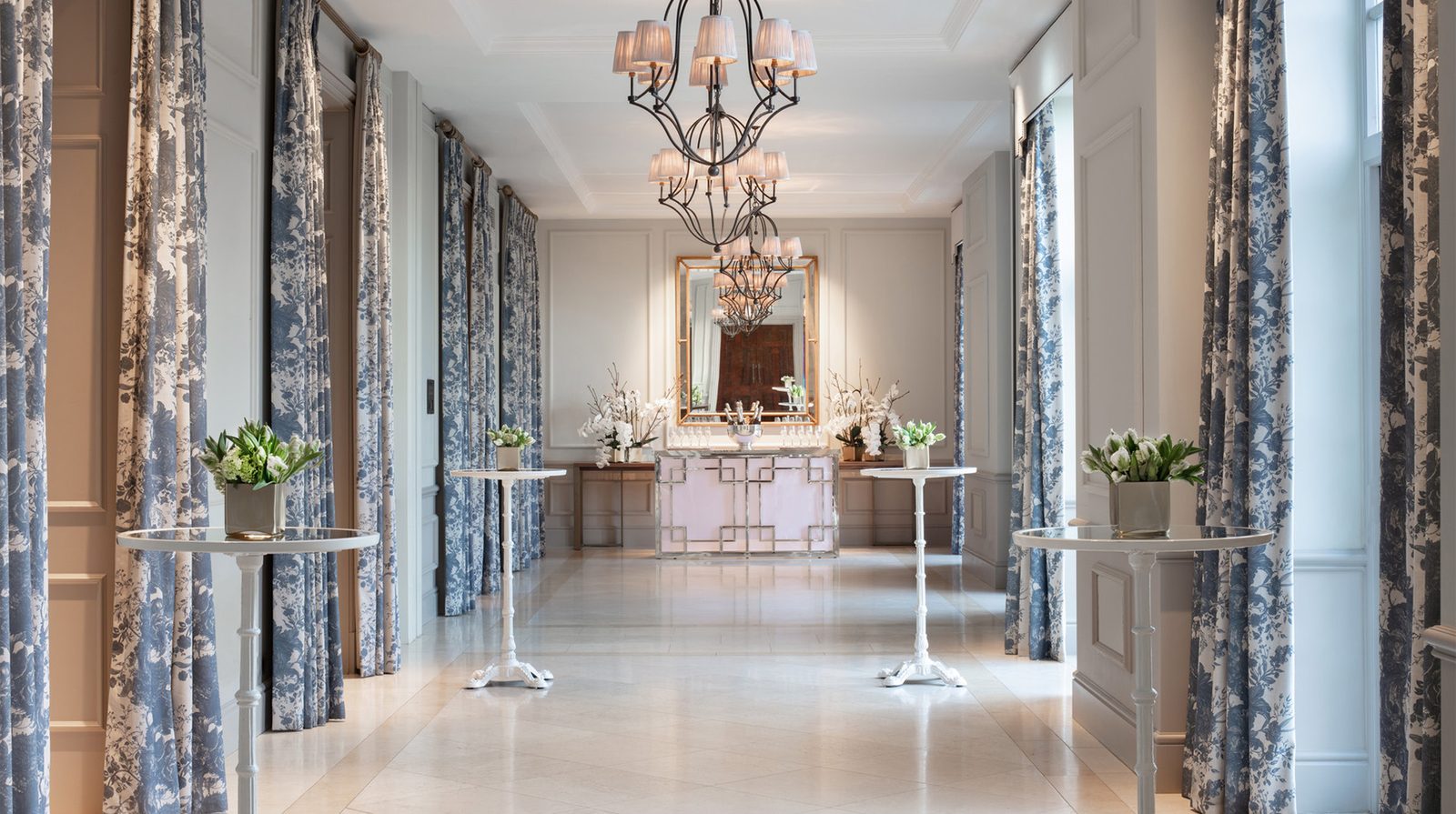 Four Seasons Hotel Hampshire interior