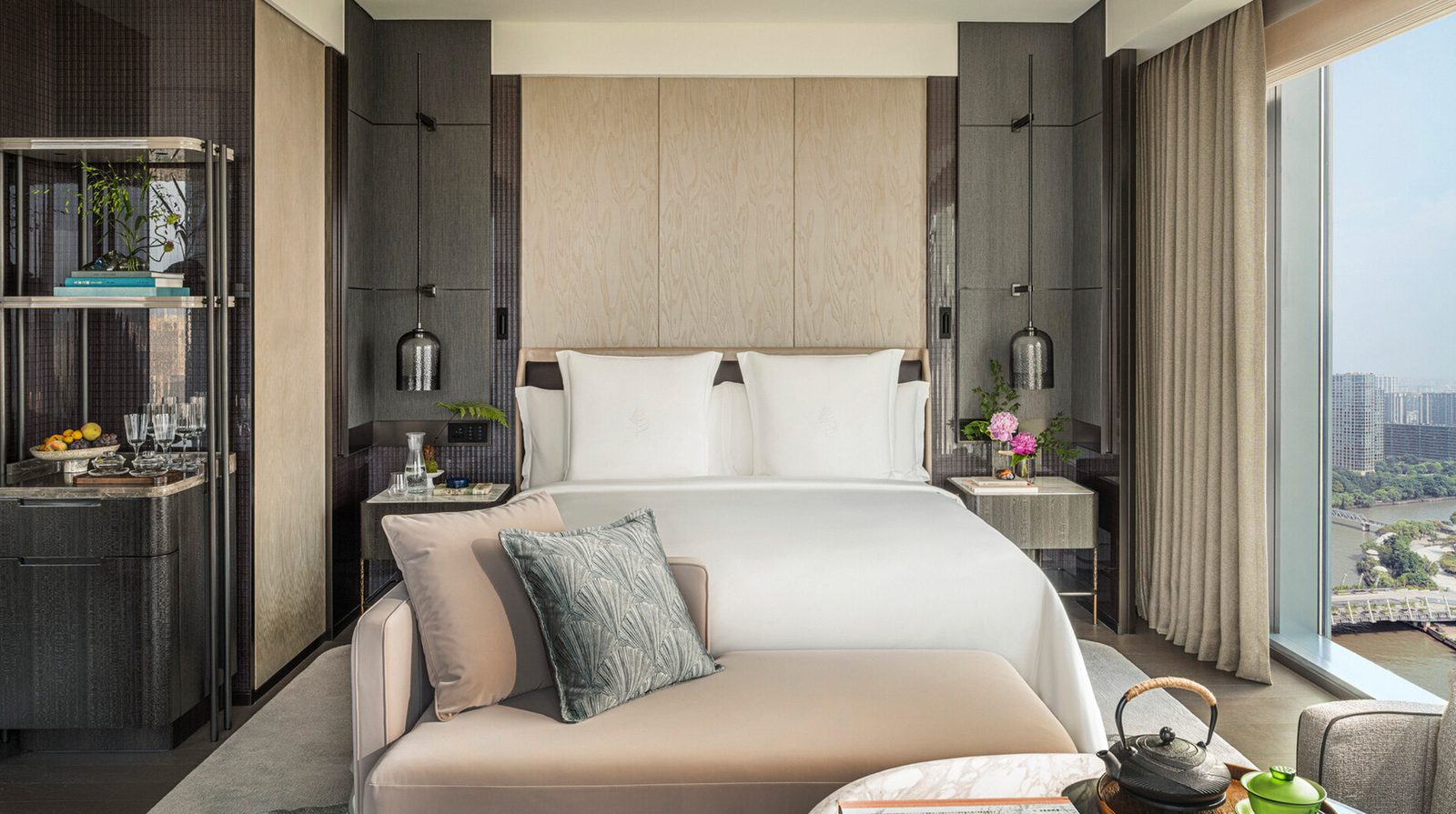 Four Seasons Hotel Hangzhou at Hangzhou Centre interior