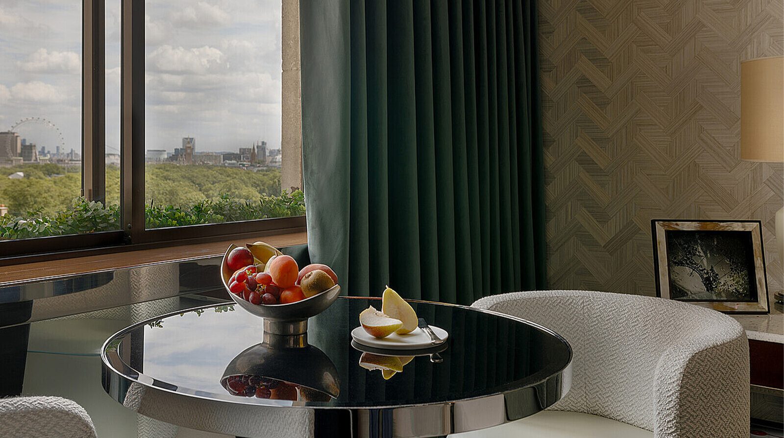 Four Seasons Hotel London at Park Lane interior