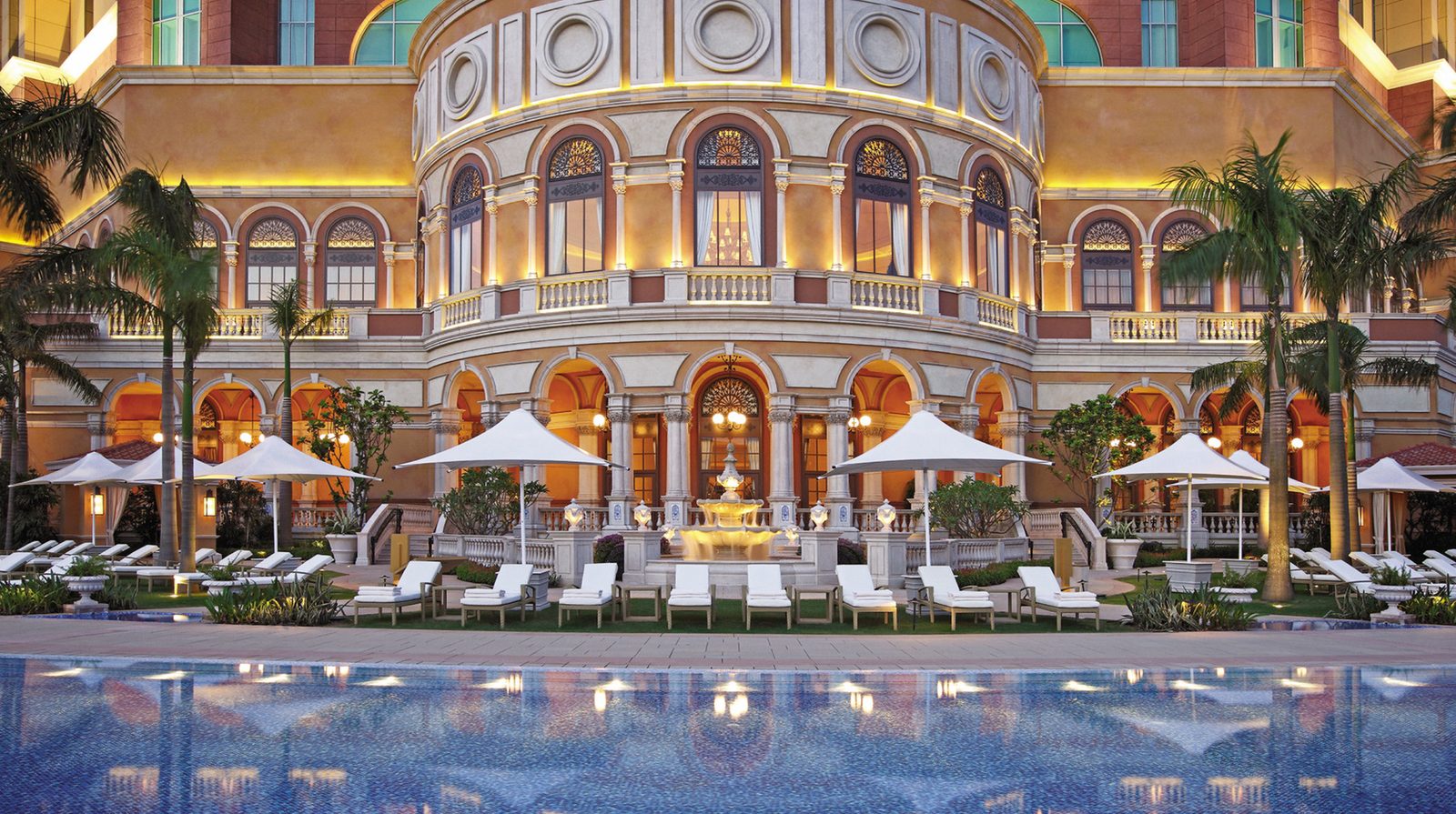 Four Seasons Hotel Macao interior
