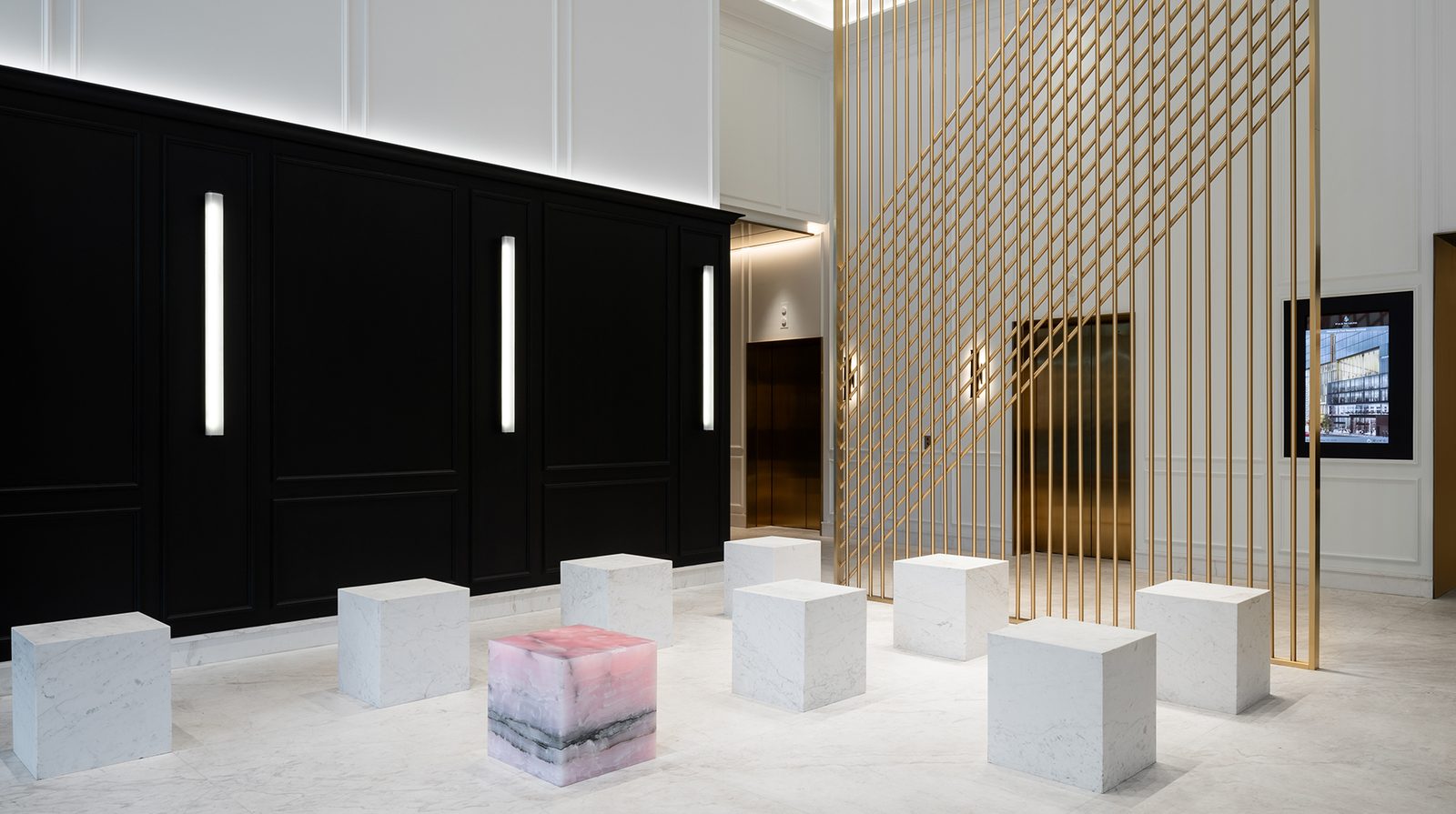 Four Seasons Hotel Montreal interior