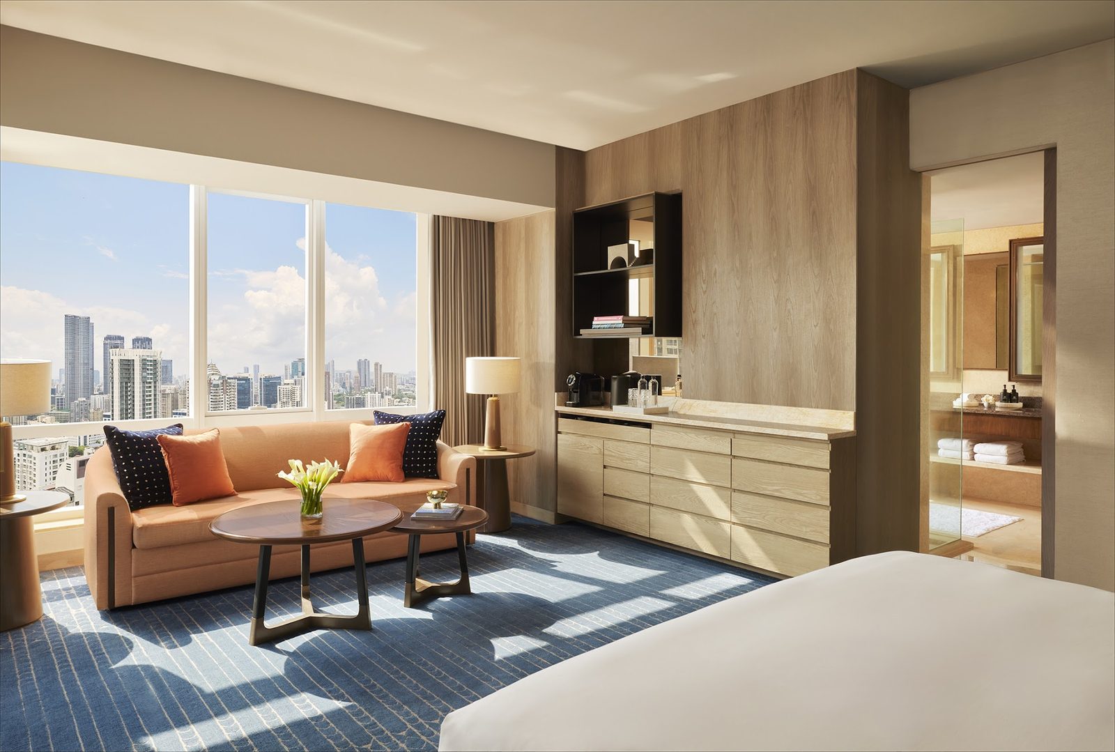 Four Seasons Hotel Mumbai interior
