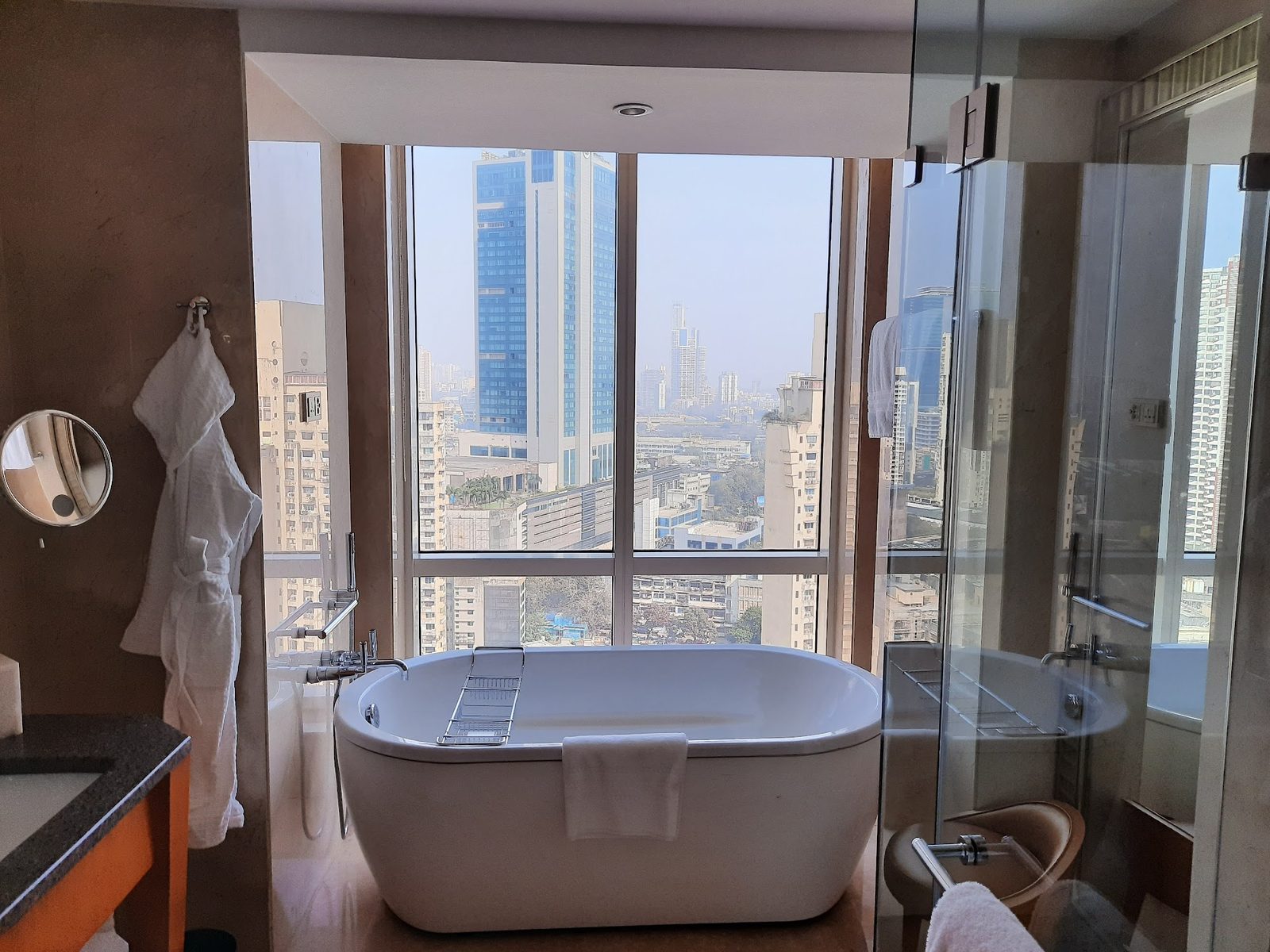 Four Seasons Hotel Mumbai interior