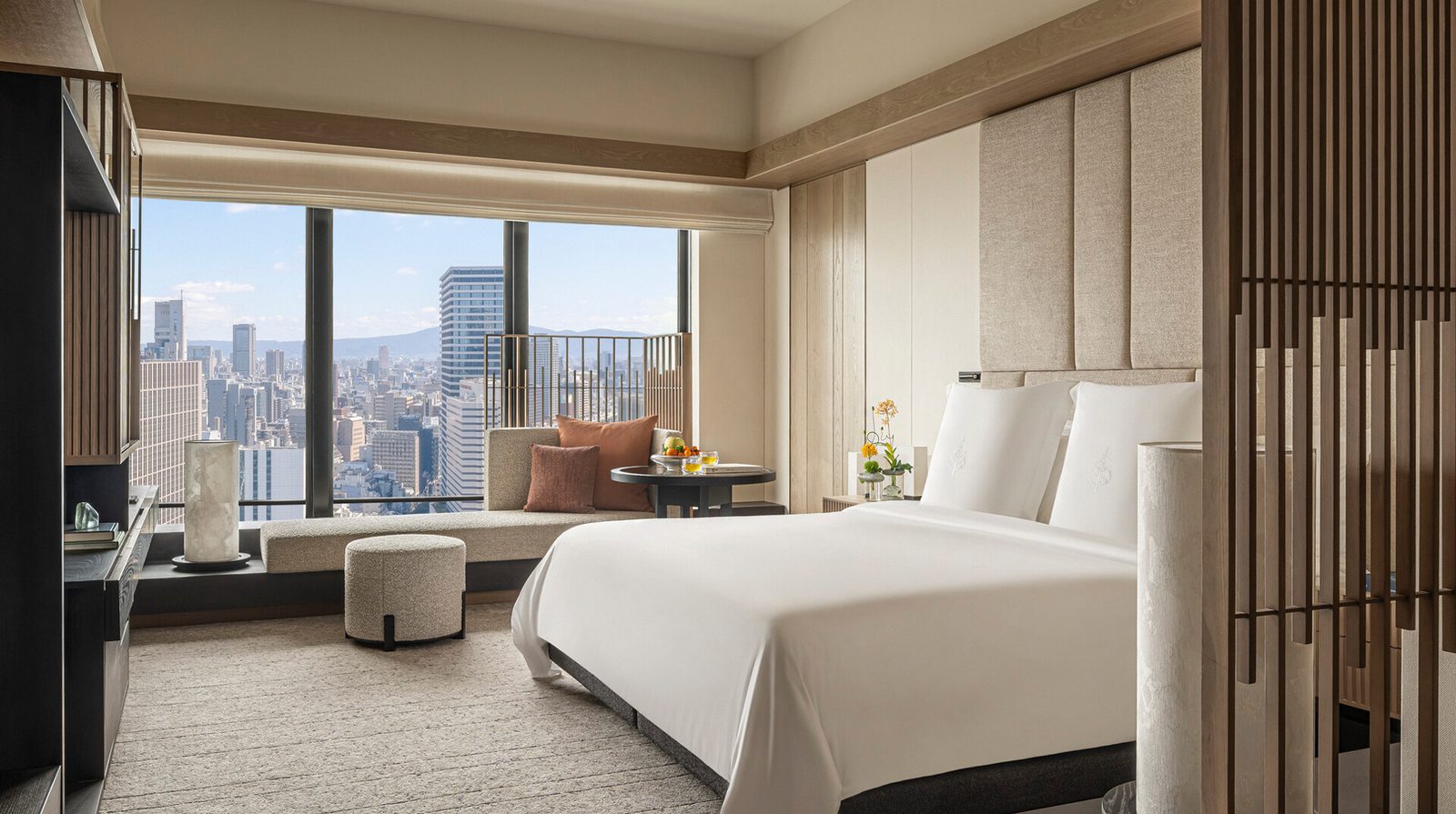 Four Seasons Hotel Osaka interior