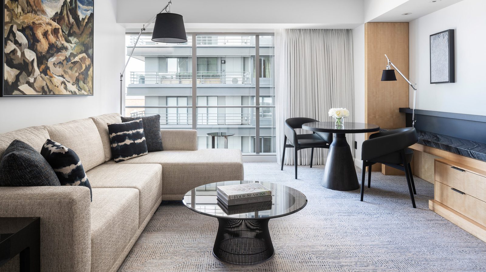 Four Seasons Hotel Seattle interior