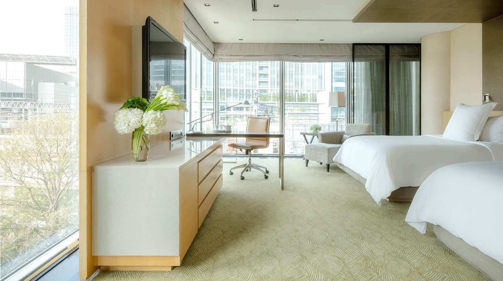 Four Seasons Hotel Tokyo at Marunouchi interior