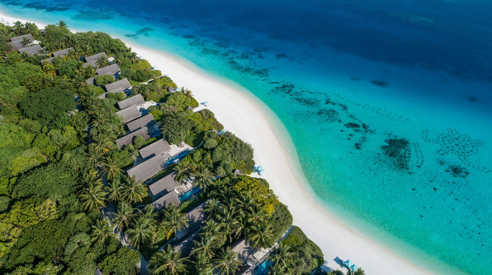 Four Seasons Resort Maldives at Landaa Giraavaru interior